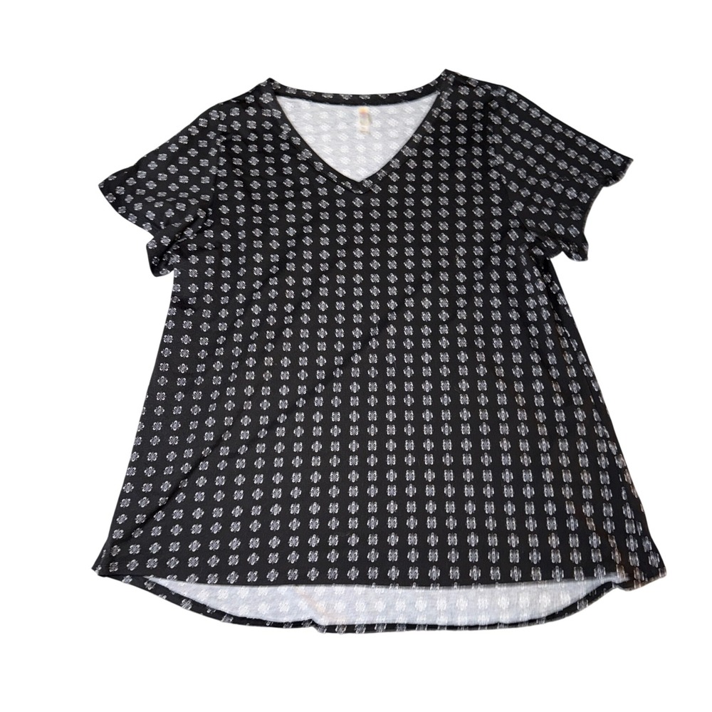 LuLaRoe Iris Black White Print V Neck Short Sleeve Tunic Top Plus‎ Size 3XL